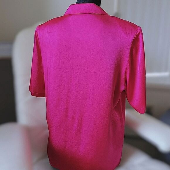 Vtg 80s fushia silk half sleeve button-down blouse - Picture 3 of 13